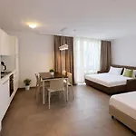 Bayer's Boardinghouse Und Aparthotel 4*