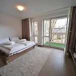 Bayer's Boardinghouse Und Lejlighedshotel