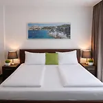 바이엘 보딩하우스 운트 4*