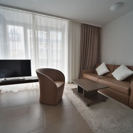 ベイヤーズ ボーディングハウス アンド