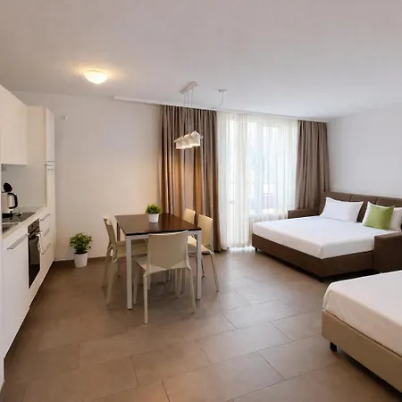 Bayer's Boardinghouse Und Aparthotel 4*