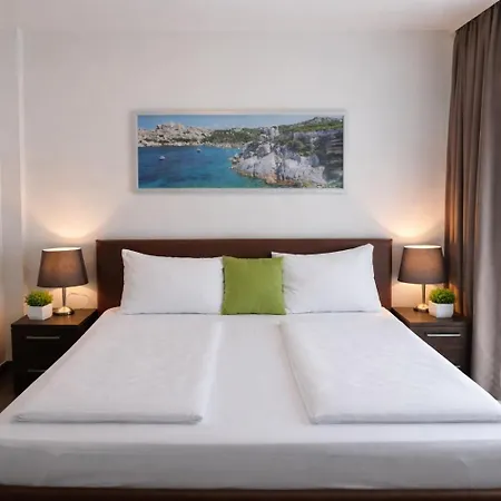 Bayer's Boardinghouse Und 4*