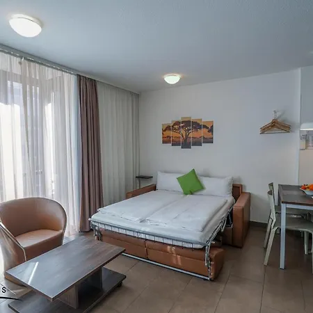 Bayer's Boardinghouse Und Apartmanhotel 3*