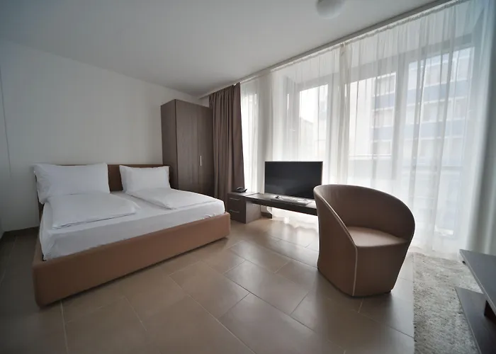 Bayer's Boardinghouse Und Hotel apartamentowy 4*
