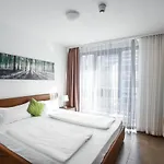 بايرز بوردينج هاوس آند هوتل 4*